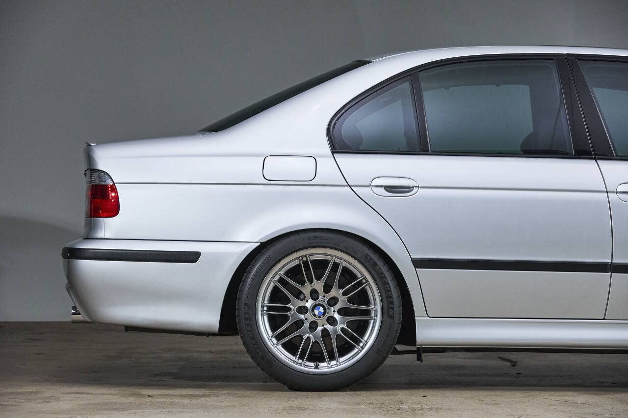 Used 2003 BMW M5 RWD image 27