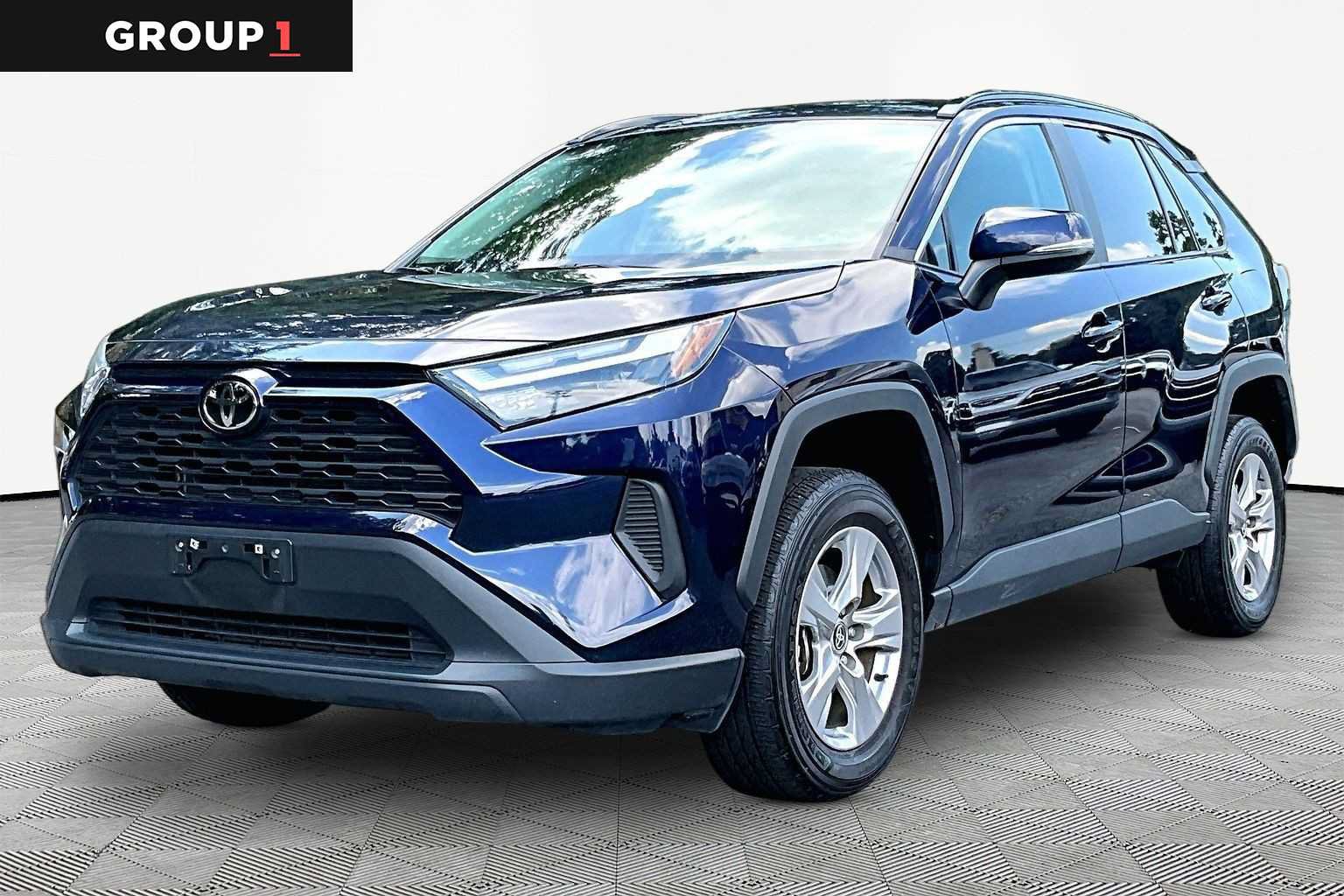 Certified 2025 Toyota RAV4 XLE AWD/4WD image 1
