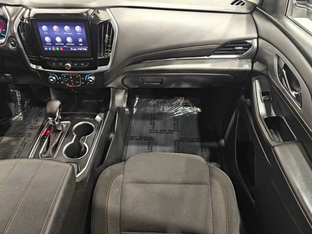 Used 2021 Chevrolet Traverse LT image 24