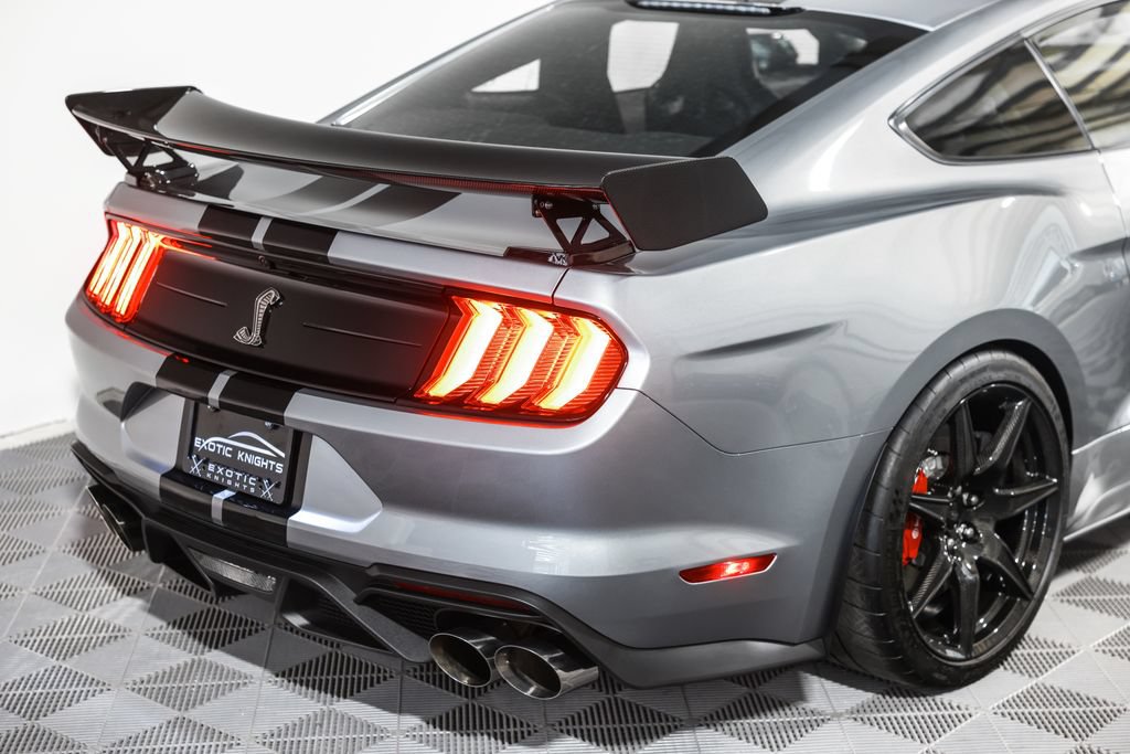 Used 2020 Ford Mustang Shelby GT500 w/ Carbon Fiber Track Pack RWD image 8