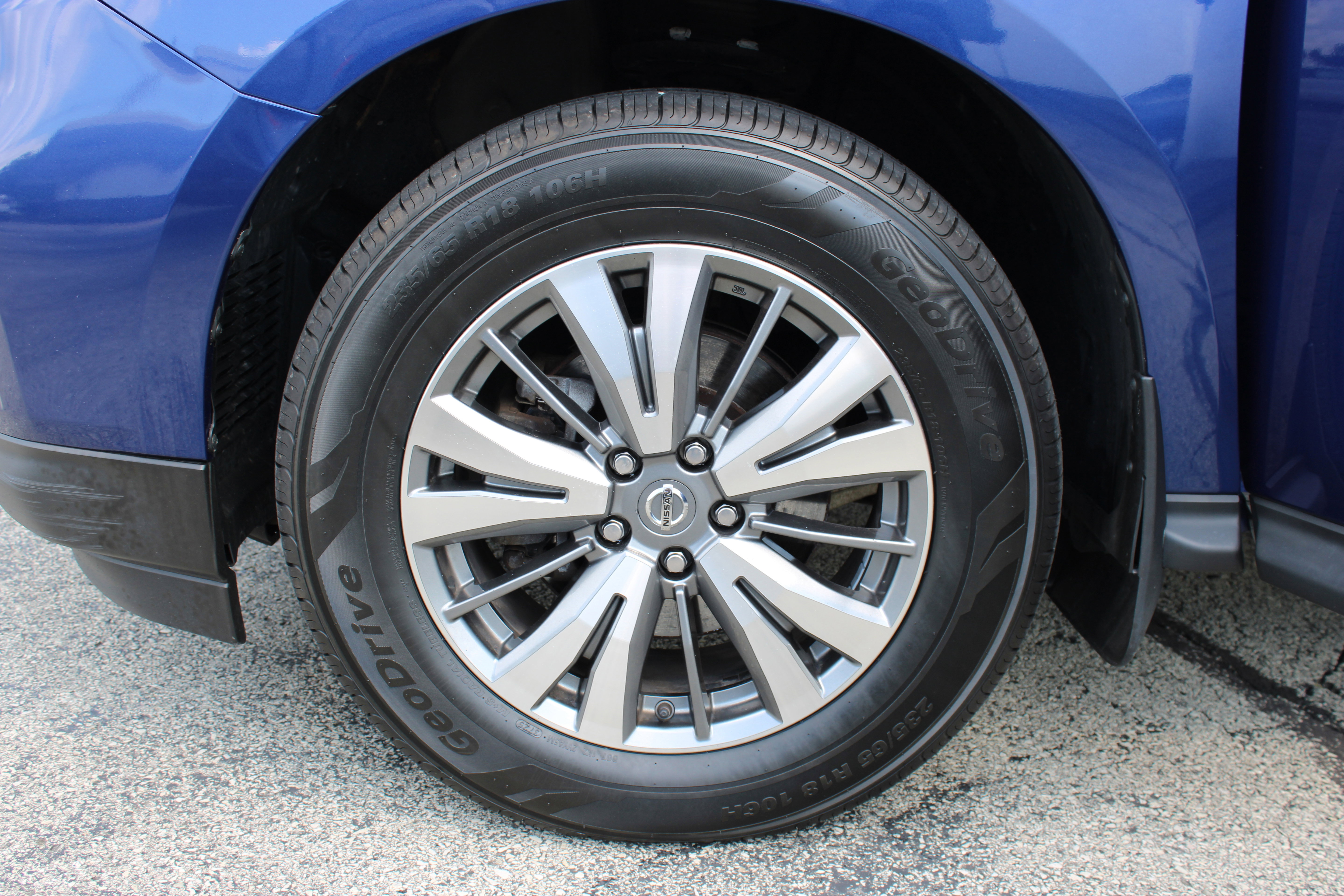 Used 2020 Nissan Pathfinder SV AWD/4WD image 36
