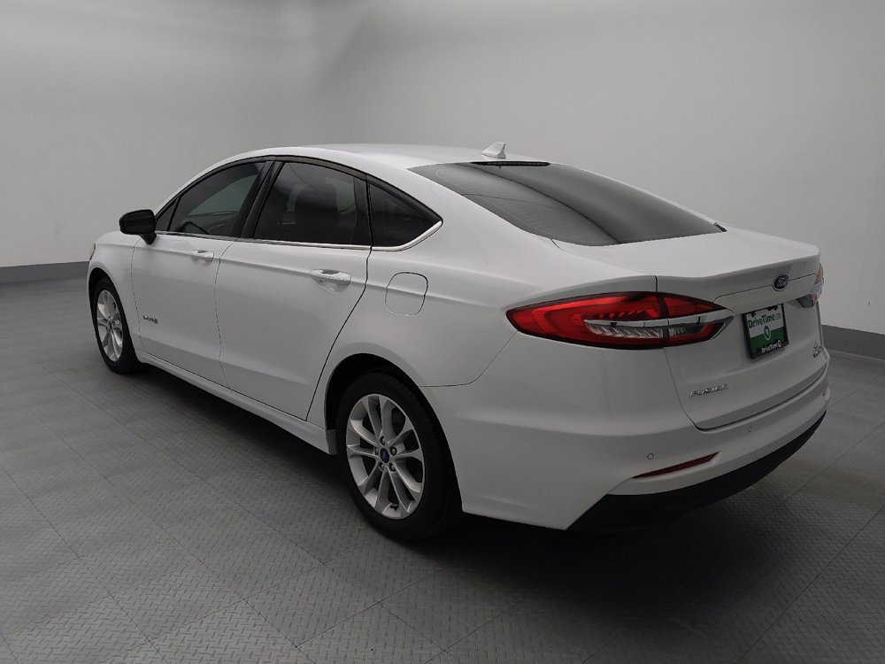 Used 2019 Ford Fusion SE FWD image 3