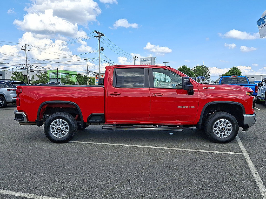 Used 2026 Chevrolet Silverado 2500 LT AWD/4WD image 32