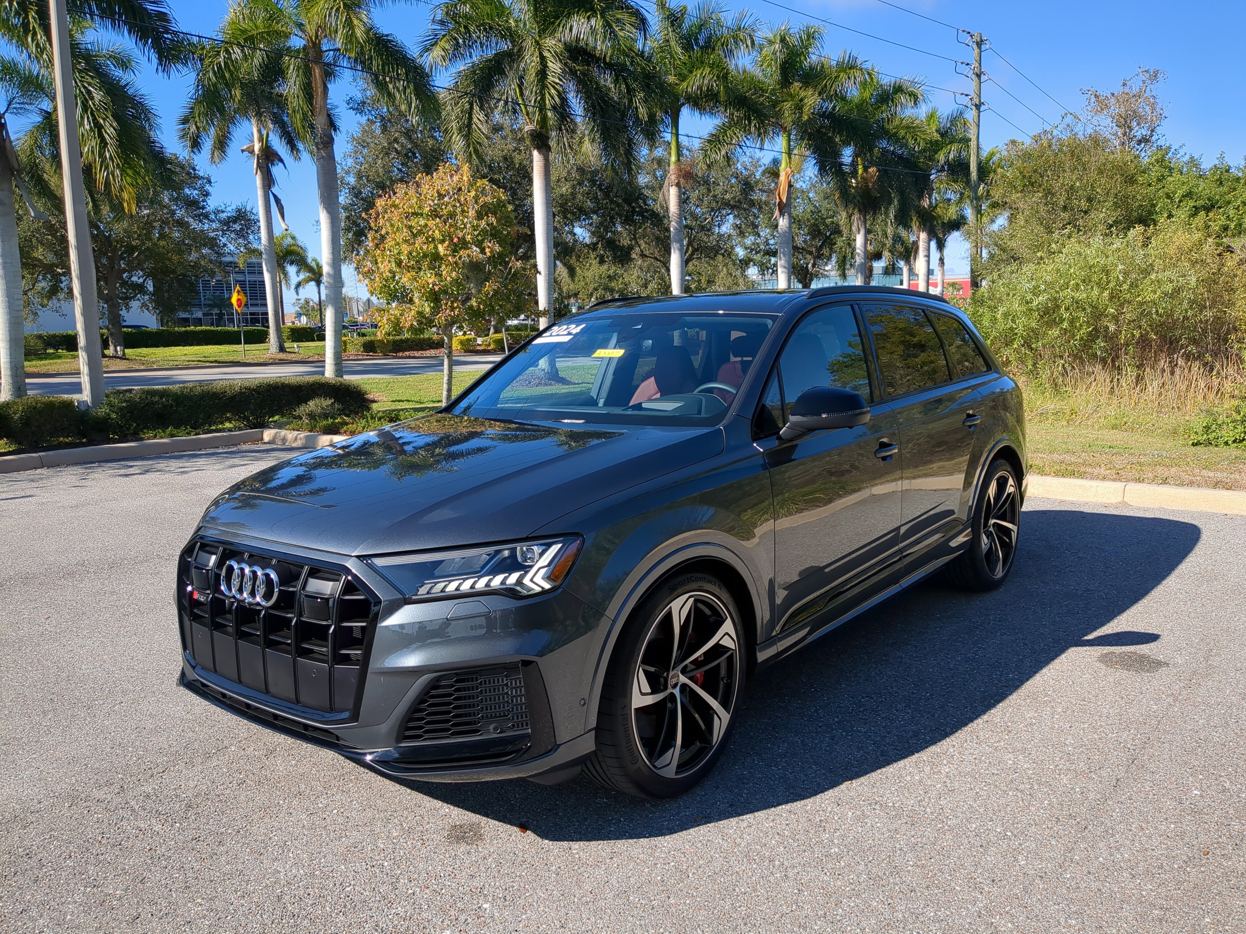 Used 2024 Audi SQ7 Prestige image 9