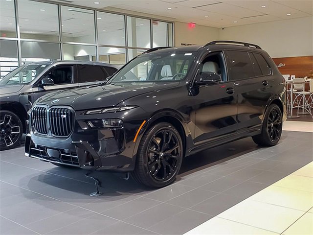 New 2026 BMW X7 M60i
