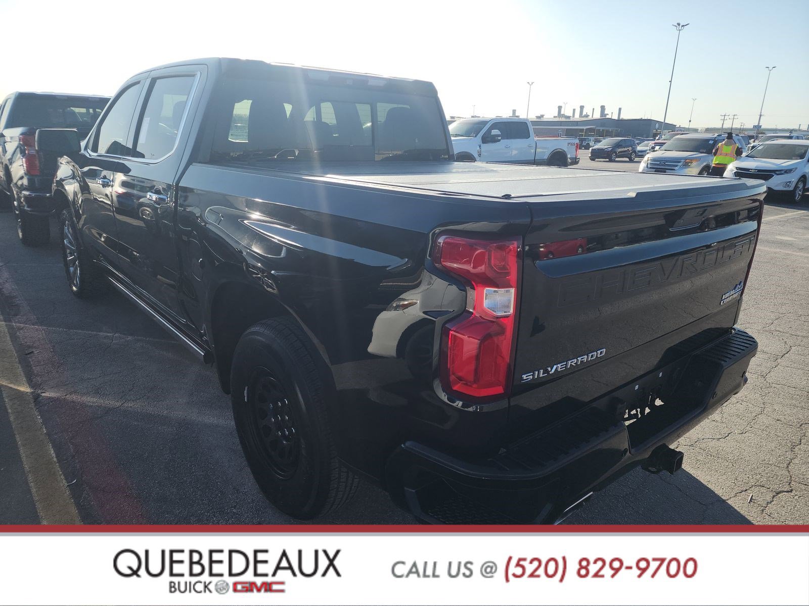Used 2019 Chevrolet Silverado 1500 High Country w/ Technology Package image 4