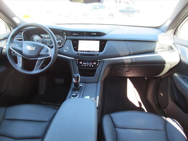 Certified 2025 Cadillac XT5 Premium Luxury image 13