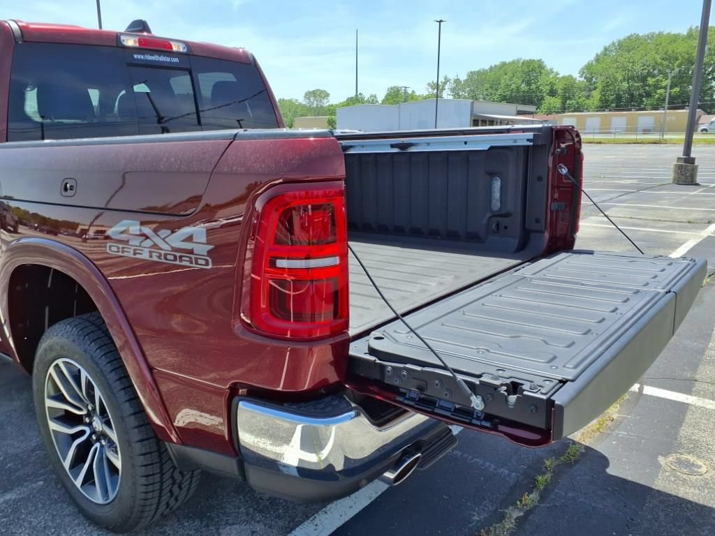 New 2025 RAM 1500 Limited w/ Off Road Group AWD/4WD image 24