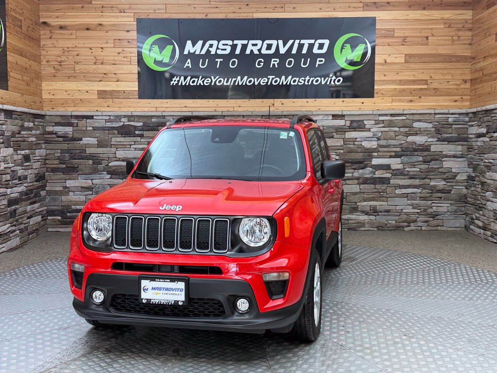 Used 2023 Jeep Renegade Latitude w/ Premium Group AWD/4WD image 5