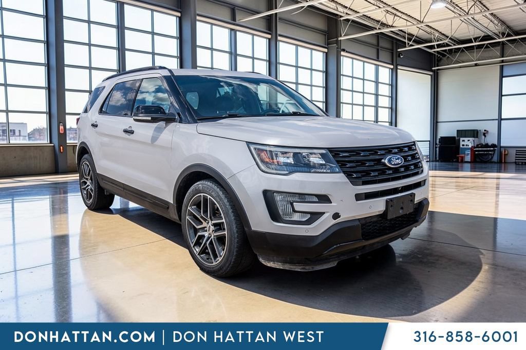Used 2016 Ford Explorer Sport w/ Equipment Group 401A AWD/4WD image 38