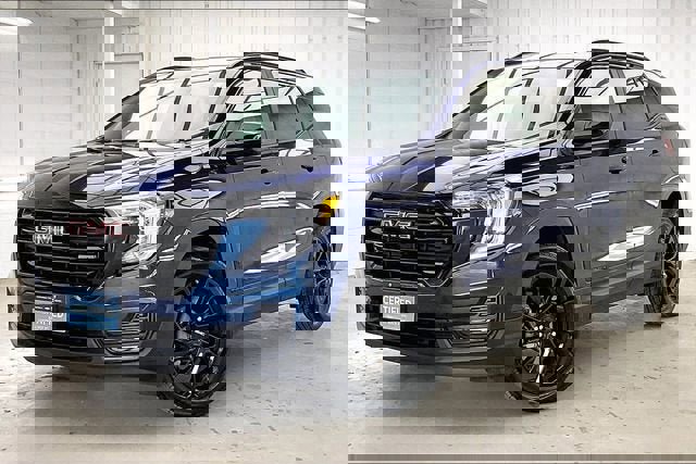 Certified 2023 GMC Terrain SLE w/ Driver Convenience Package image 2