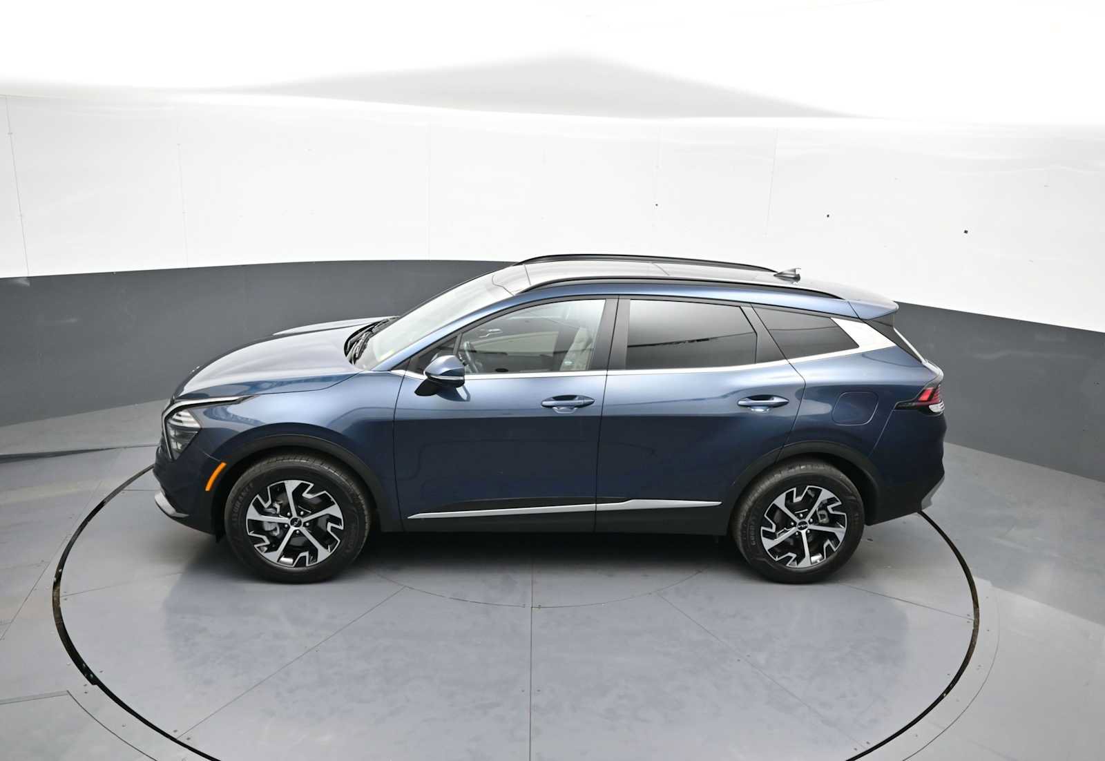 Used 2025 Kia Sportage EX w/ EX Premium Package AWD/4WD image 42