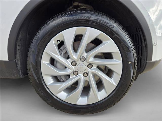 Used 2025 Land Rover Discovery S AWD/4WD image 23