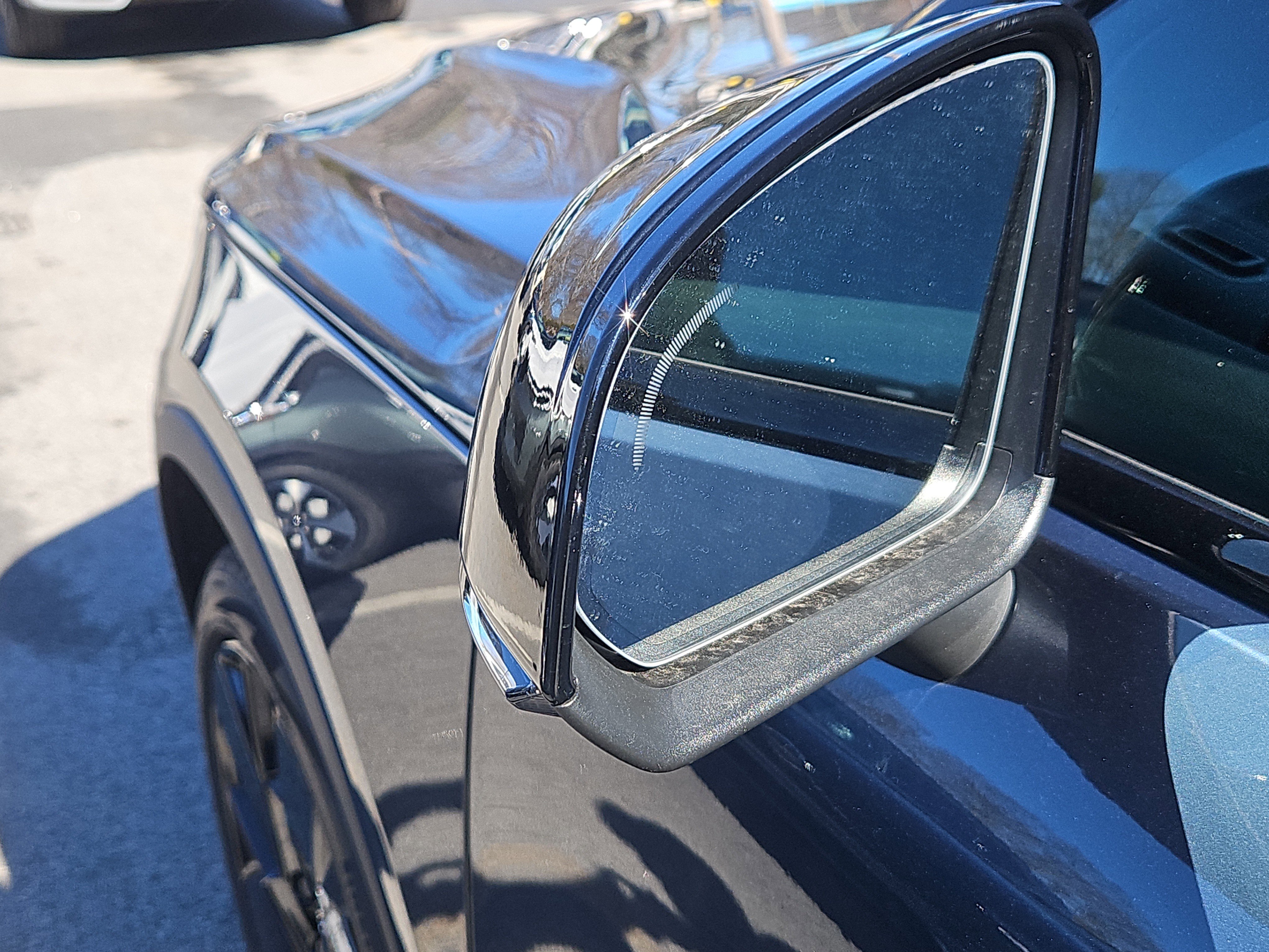 New 2026 Volvo XC40 B5 Ultra w/ Protection Package Premier image 13