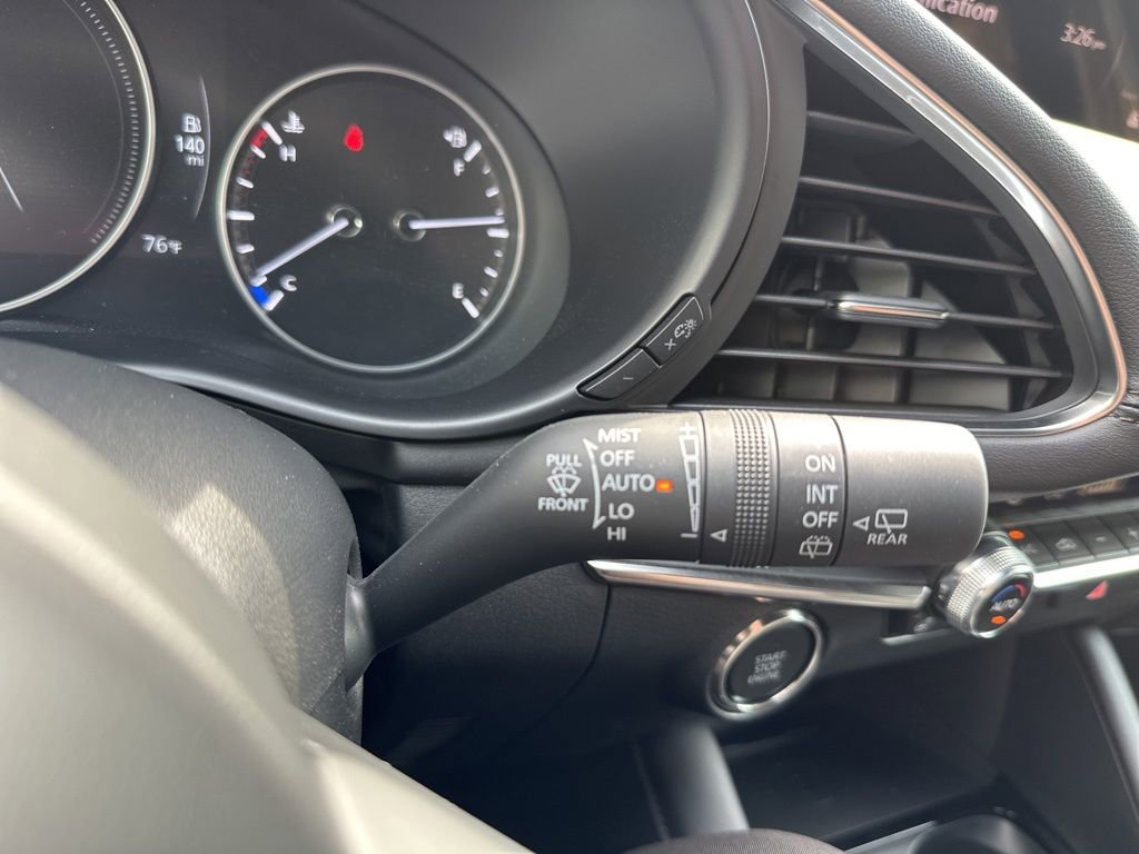 New 2026 MAZDA MAZDA3 Hatchback w/Premium Plus Pkg image 35