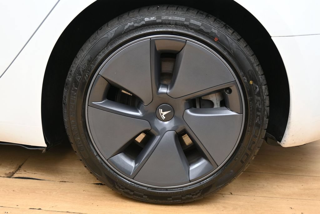Used 2023 Tesla Model 3 Standard Range RWD image 11