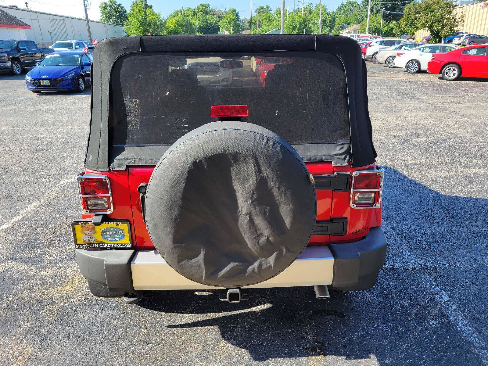 Used 2015 Jeep Wrangler Sahara w/ Mopar Chrome Edition Group AWD/4WD image 20
