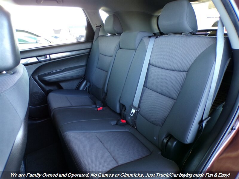 Used 2012 Kia Sorento LX AWD/4WD image 21