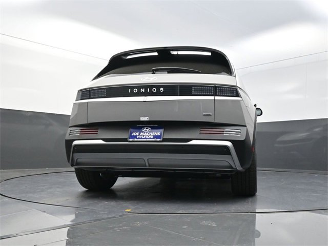New 2025 Hyundai Ioniq 5 SE image 34