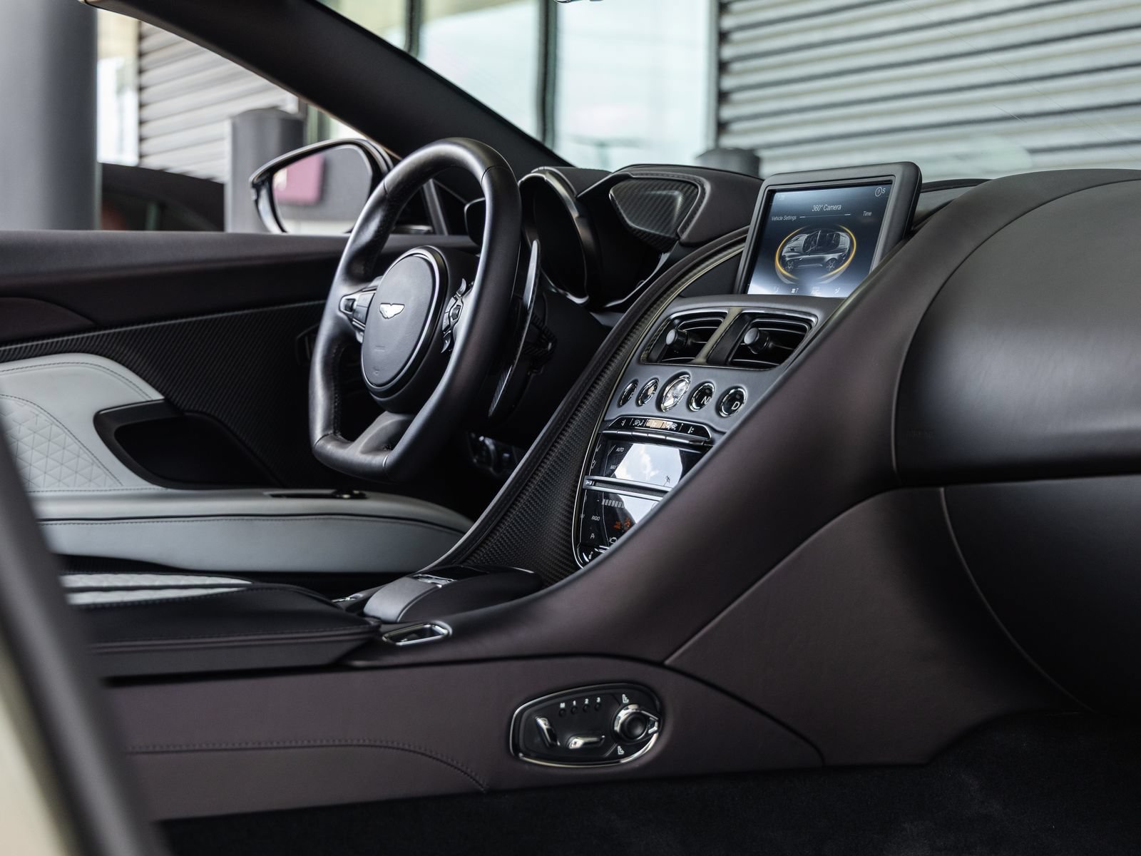 Used 2023 Aston Martin DBS Superleggera Volante RWD image 47