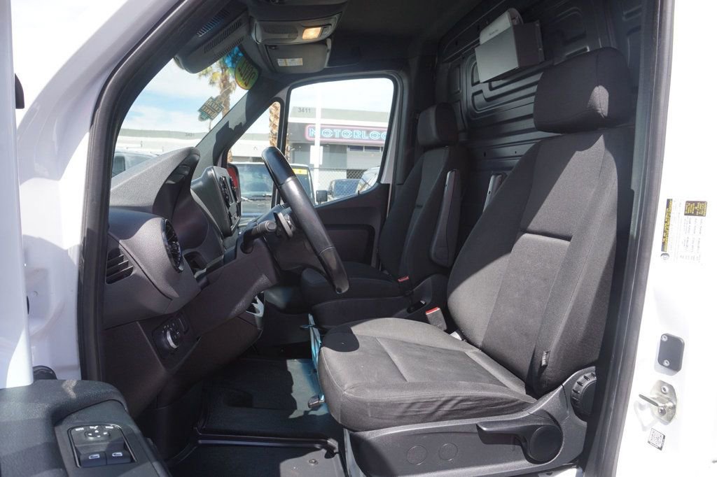 Used 2022 Mercedes-Benz Sprinter 1500 image 17