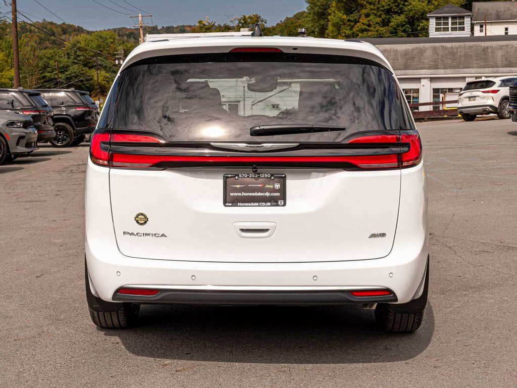 New 2026 Chrysler Pacifica Select image 5