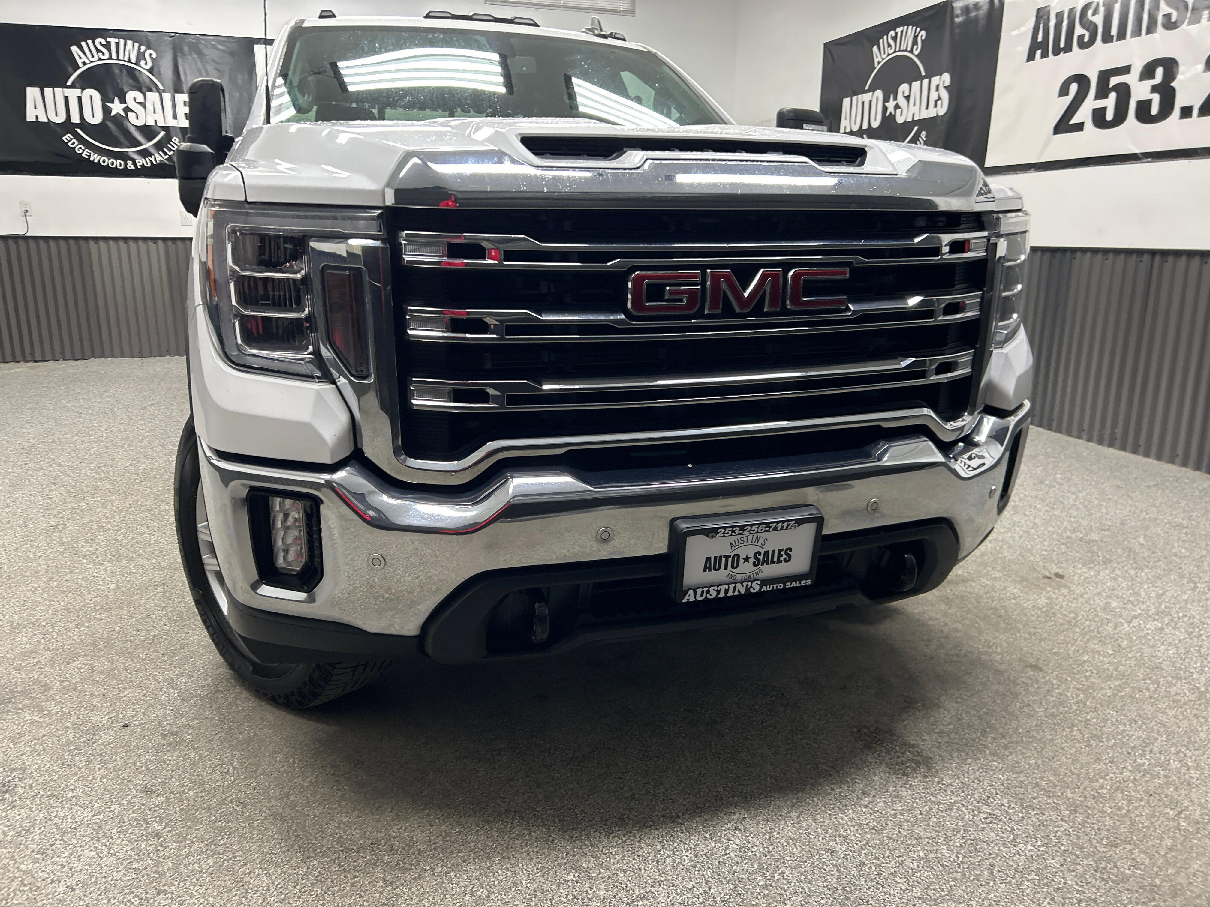 Used 2020 GMC Sierra 2500 SLE w/ SLE Convenience Package AWD/4WD image 2