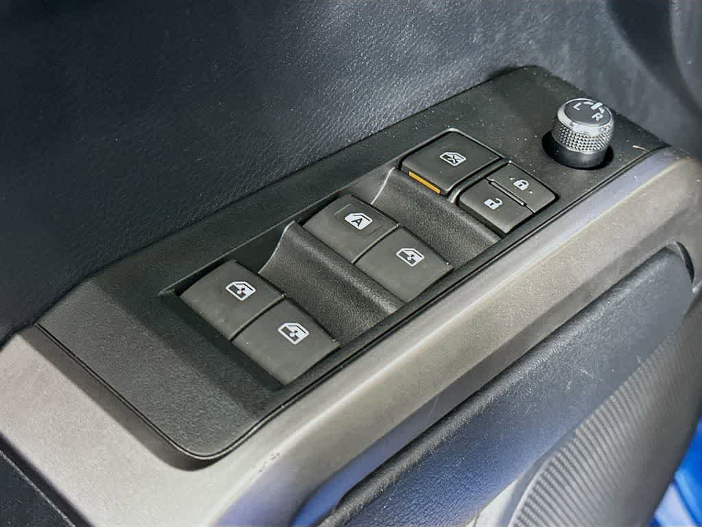 Used 2018 Toyota Tacoma SR5 RWD image 27