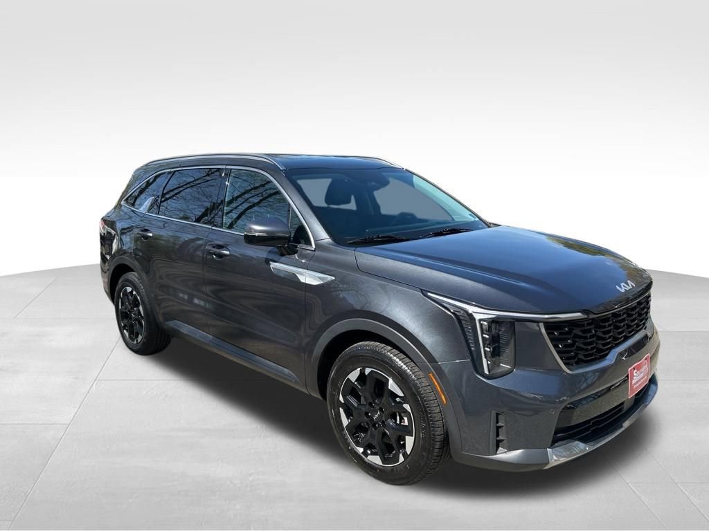 Used 2024 Kia Sorento S image 8