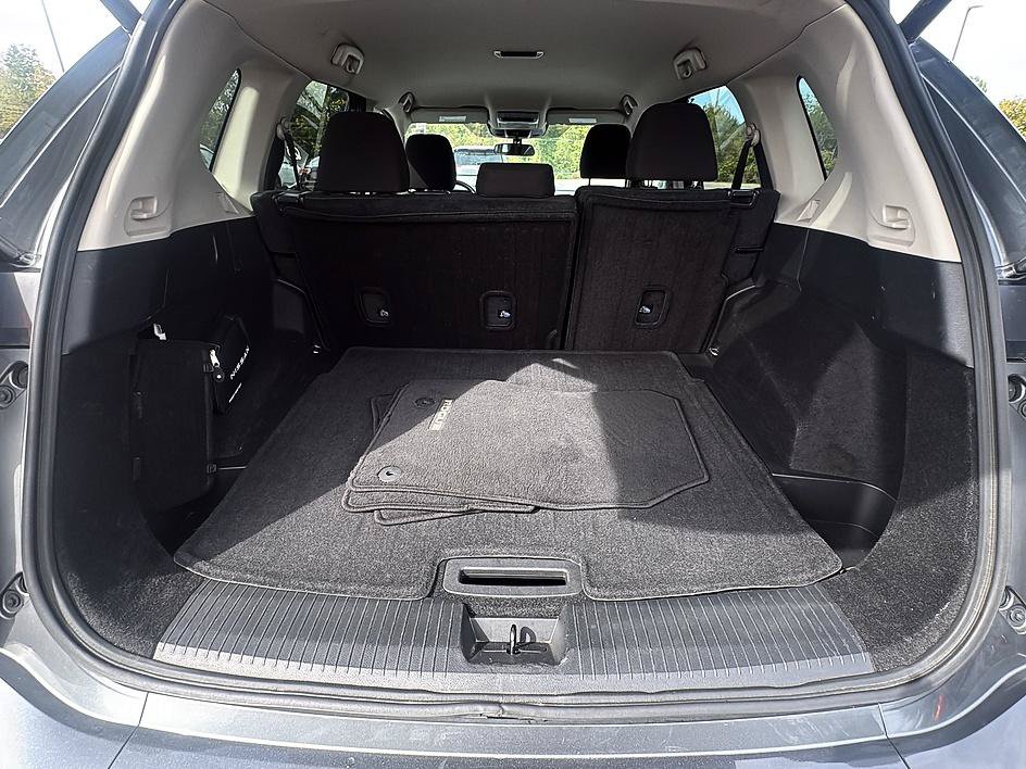 Certified 2025 Nissan Rogue SV AWD/4WD image 38