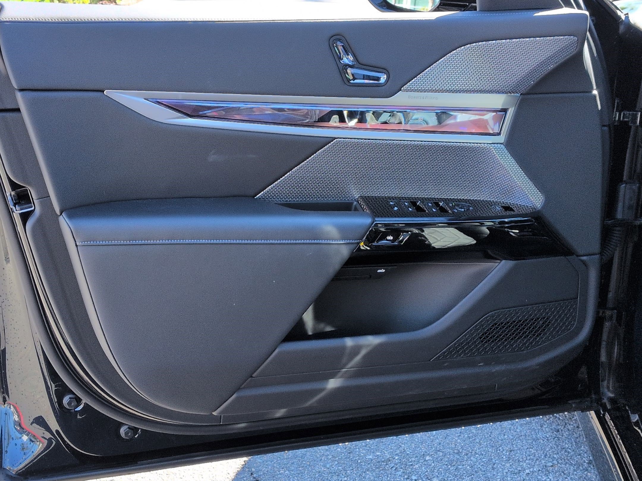 Used 2024 BMW 760i xDrive 760i xDrive w/ Premium Package 2 image 14