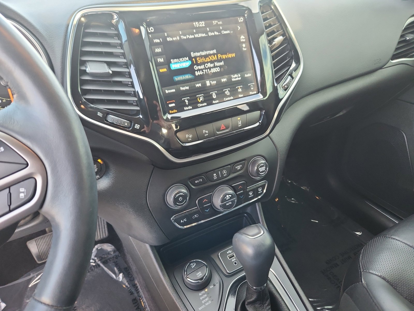 Used 2019 Jeep Cherokee Limited w/ Technology Group image 13