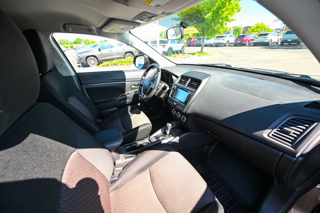 Used 2018 Mitsubishi Outlander Sport LE FWD image 23
