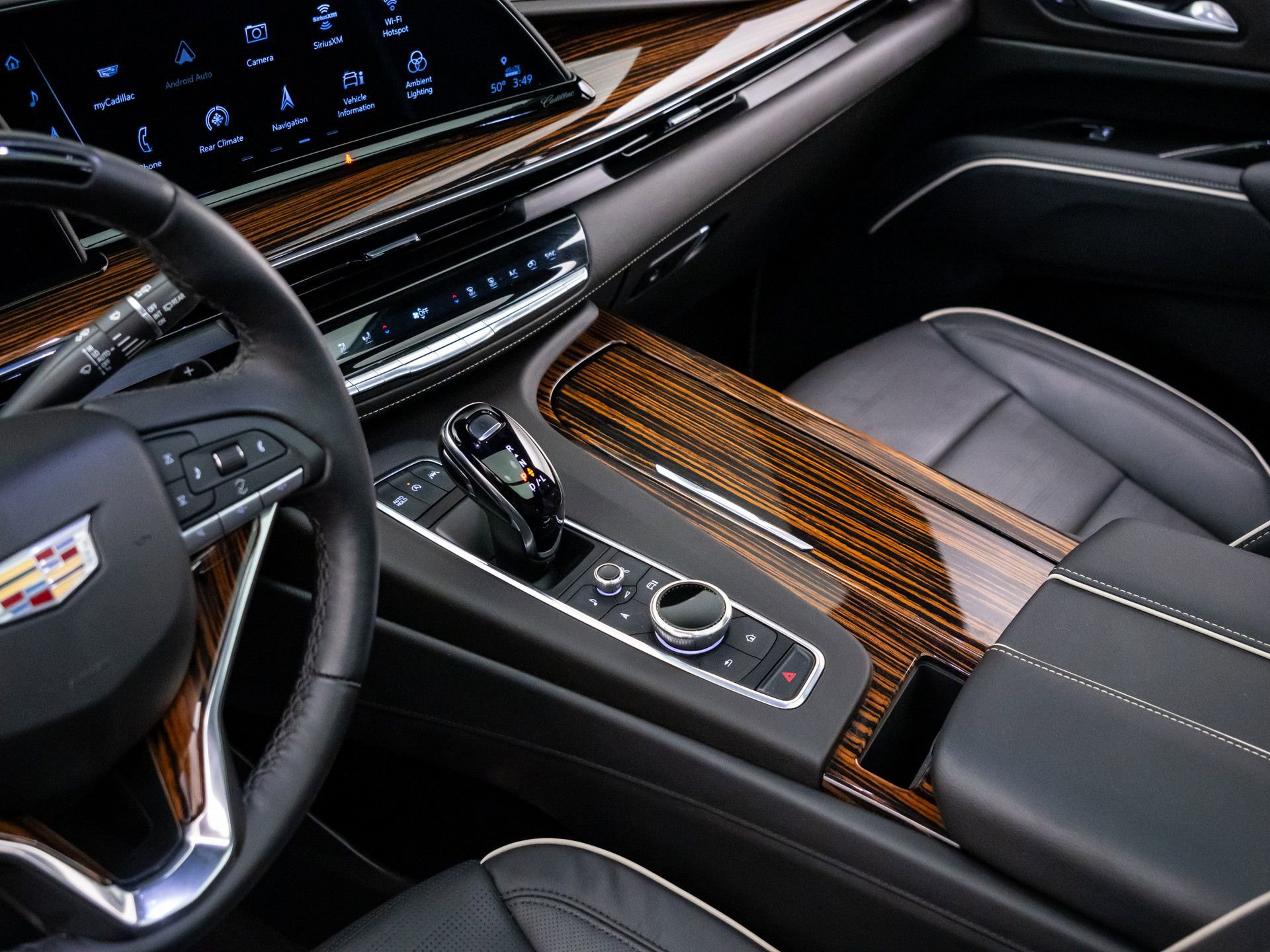 Certified 2024 Cadillac Escalade Premium Luxury AWD/4WD image 13