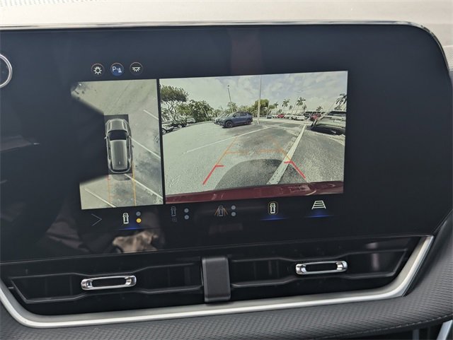 New 2025 Chevrolet Equinox LT w/ Safety and Technology Package image 16