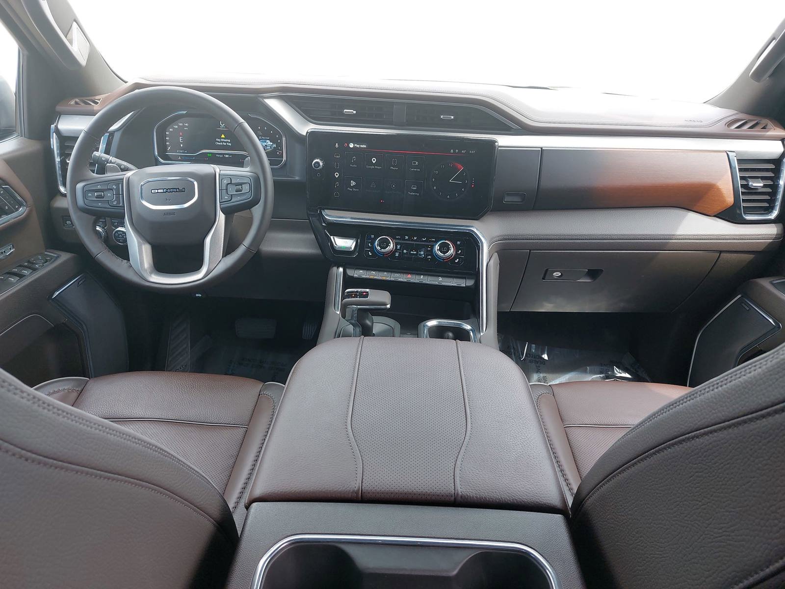 Used 2025 GMC Sierra 1500 Denali w/ Technology Package AWD/4WD image 9