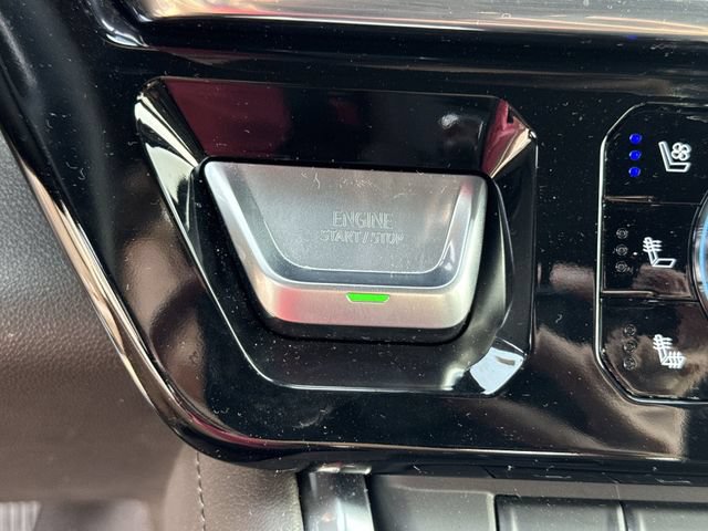 Used 2025 GMC Sierra 1500 Denali w/ Denali Reserve Package AWD/4WD image 17