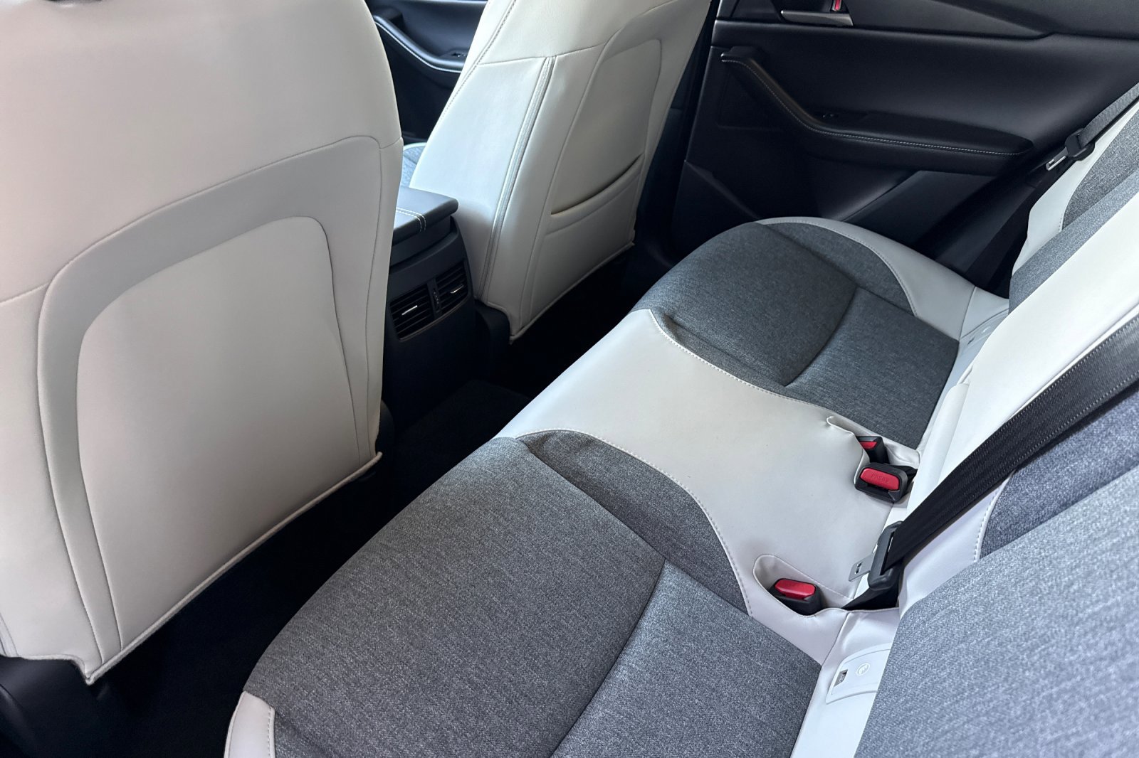 New 2026 MAZDA CX-30 Aire Edition image 13