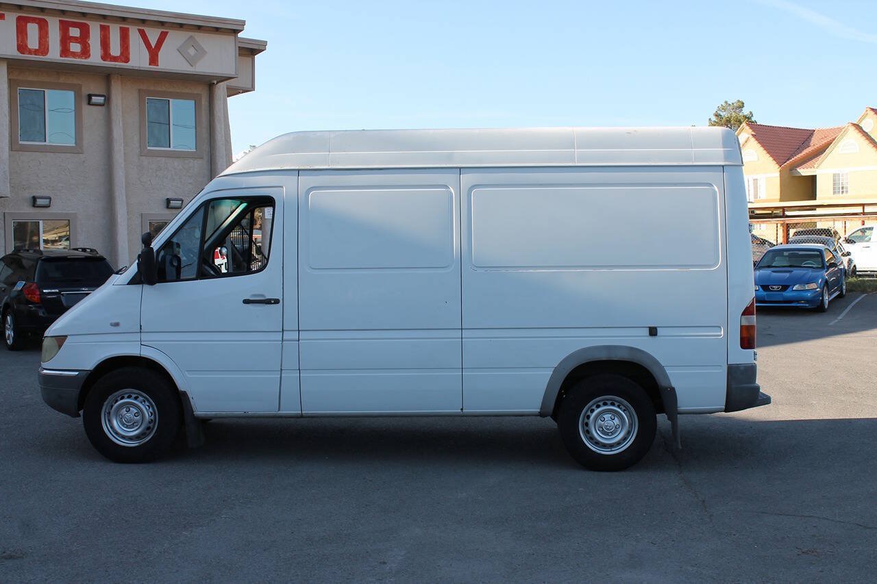 Used 2005 Dodge Sprinter 2500 w/ PWR Convenience Group RWD image 5