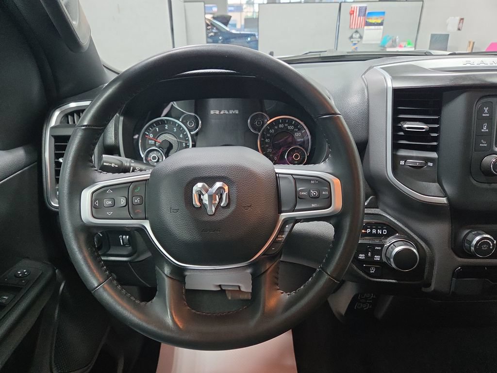 Used 2024 RAM 1500 Big Horn AWD/4WD image 31