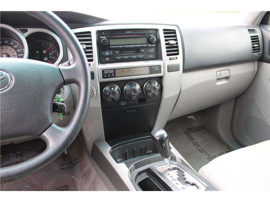 Used 2005 Toyota 4Runner Sport AWD/4WD image 20
