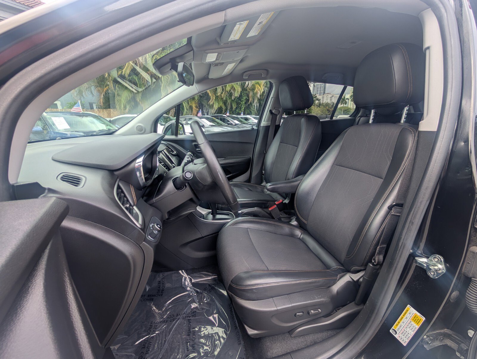 Used 2019 Chevrolet Trax LT w/ LT Convenience Package image 11