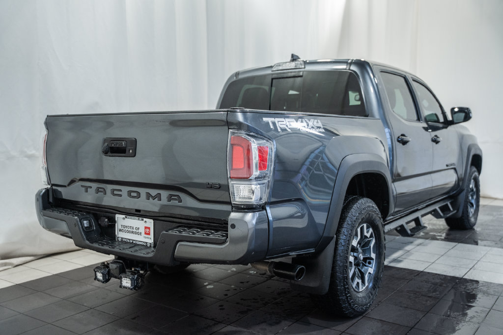 Used 2023 Toyota Tacoma TRD Off-Road w/ TRD Premium Off Road Package AWD/4WD image 4