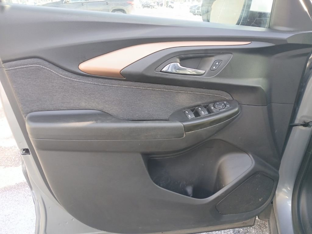 Used 2023 Chevrolet TrailBlazer ACTIV w/ Convenience Package image 12