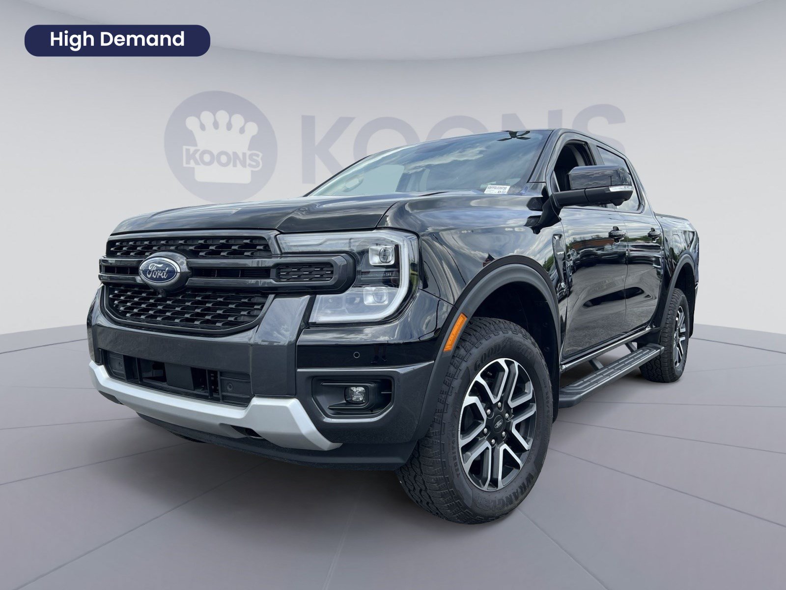 Used 2025 Ford Ranger Lariat w/ Trailer Tow Package AWD/4WD image 1