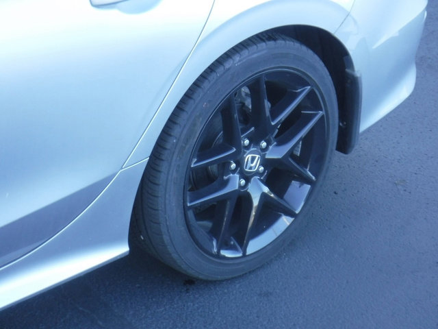 Used 2023 Honda Civic Sport image 3