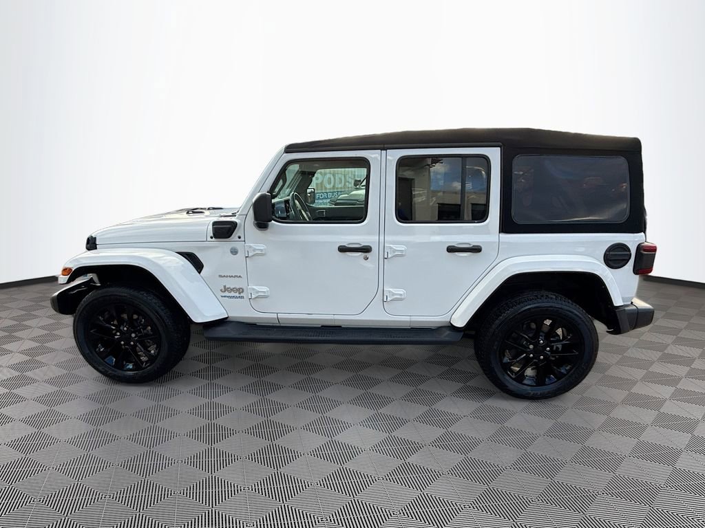 Used 2022 Jeep Wrangler Unlimited Sahara image 9