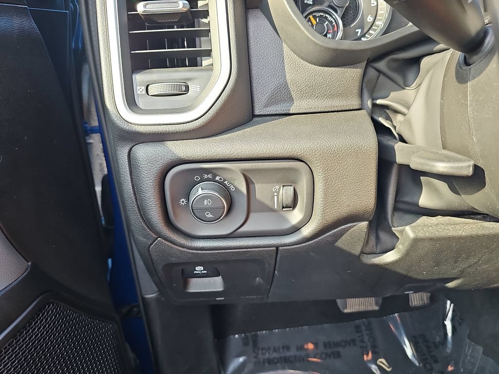 Used 2022 RAM 1500 Big Horn AWD/4WD image 34