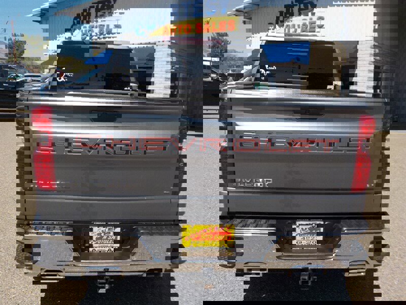 Used 2021 Chevrolet Silverado 1500 LT w/ Z71 Off-Road Package image 10
