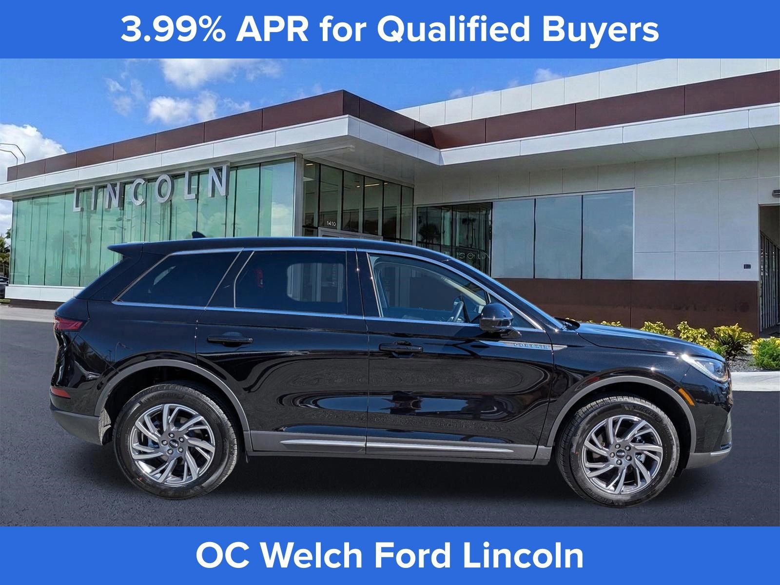 Used 2025 Lincoln Corsair FWD w/ Equipment Group 101A image 4